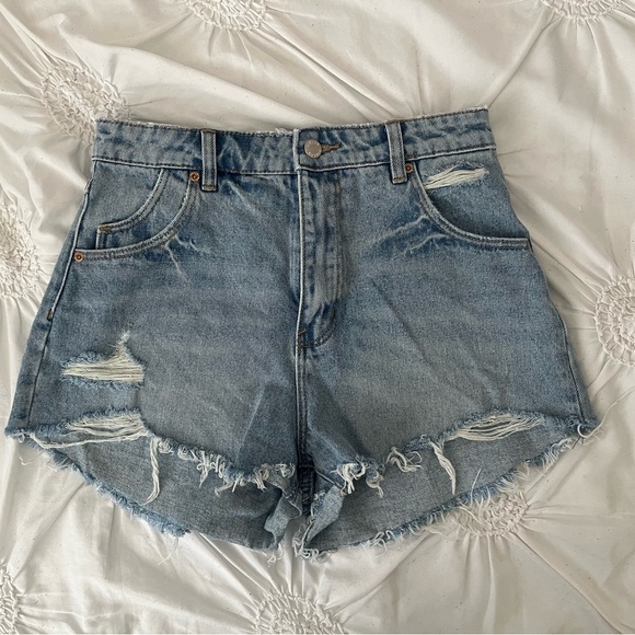 Rolla’s Women’s Jean Short. (US-27) - Picture 1 of 4